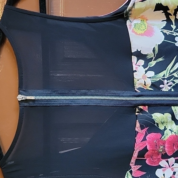Bisou Bisou-Black print sleeveless sheer back size 12 NWT. - Picture 6 of 9